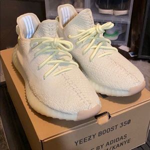 Yeezy Butters Mens 9.5, light use, authentic box